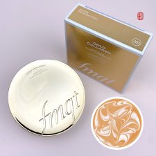 Tone 203 Kem nền dạng nén Gold Collagen Ampoule Glow Foundation SPF50+ PA+++ fmgt