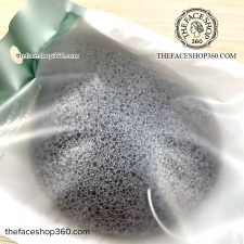 Review Bọt rửa mặt than hoạt tính Charcoal & Konjac Cleansing Puff The Face Shop
