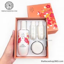 Bộ dưỡng trắng sáng da Yehwadam Jeju Magnolia Pure Brightening Serum Special Gift Set (4SP)