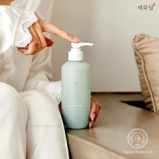 Dung dịch vệ sinh phụ nữ Thảo Mộc Đông Y Yehwadam Mild Vegan Intimate Wash The Face Shop (200ml)