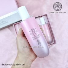 Mặt sau Nước cân bằng Yehwadam Plum Flower Revitalizing Toner 160ml